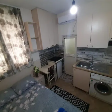 Lovely 0-2 公寓 地拉那